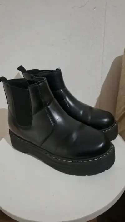 Botines negros con plataforma - miniatura 2