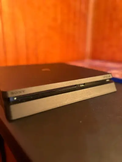 PS4 + 12 juegos - miniatura 2