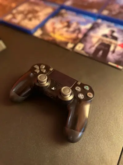 PS4 + 12 juegos - miniatura 3