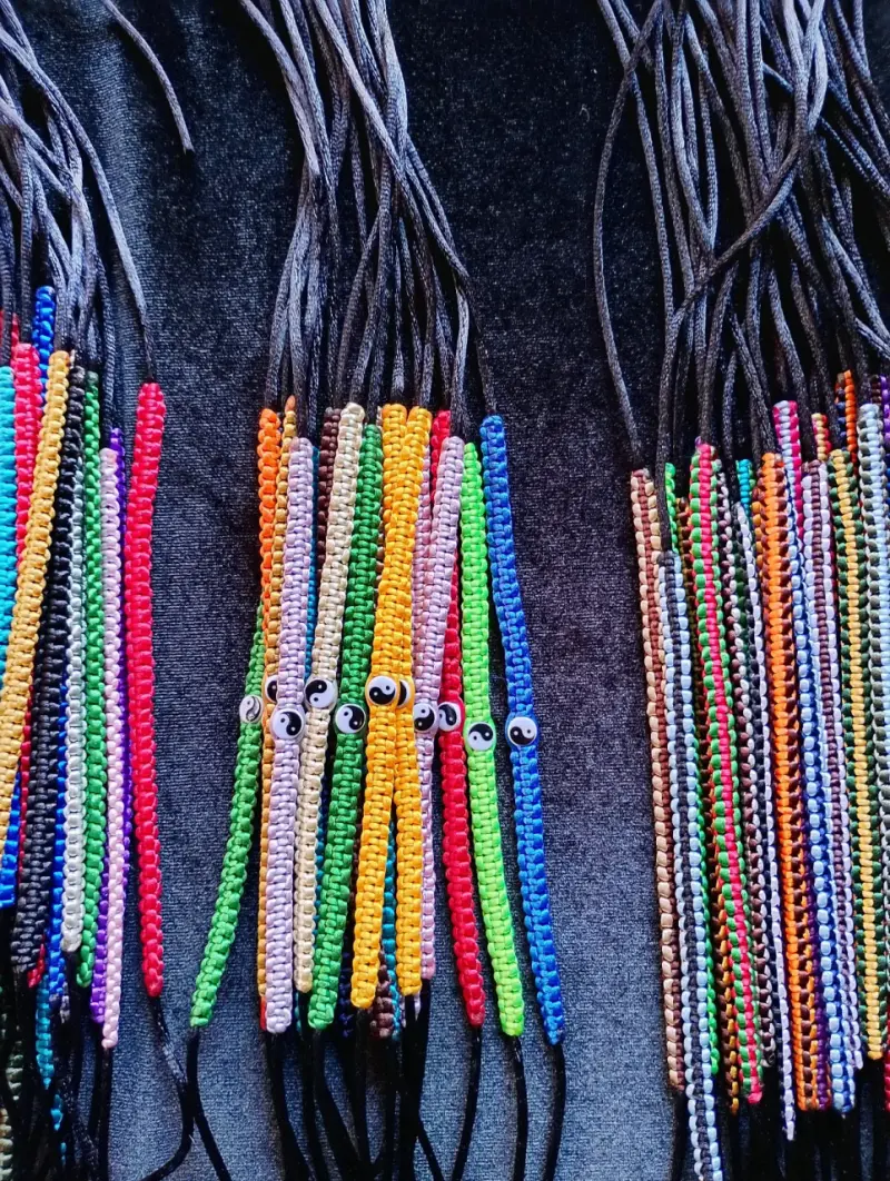 Pulseras de tejido macramé coloridas - 3