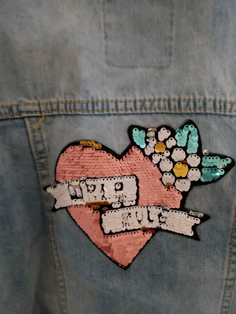 Chaqueta denim con parches decorativos - 2