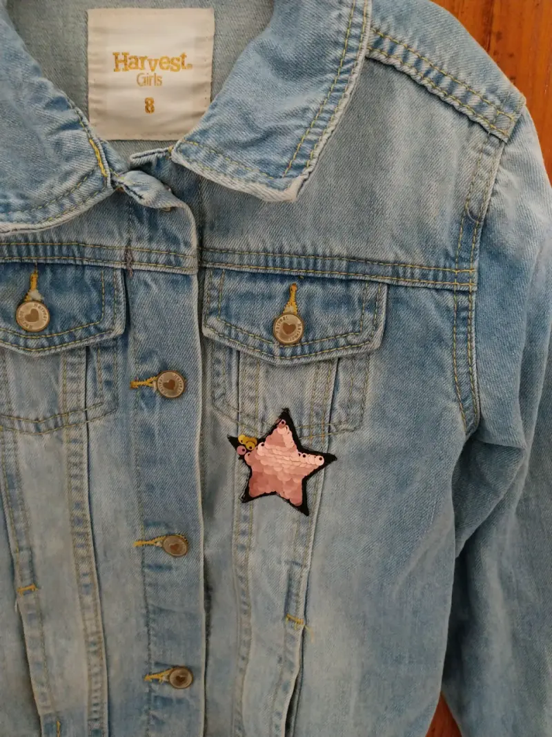 Chaqueta denim con parches decorativos - 3