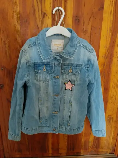 Chaqueta denim con parches decorativos - miniatura 5