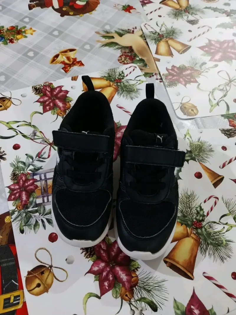 Zapatillas negras con velcro ,puma talla 31 - 2