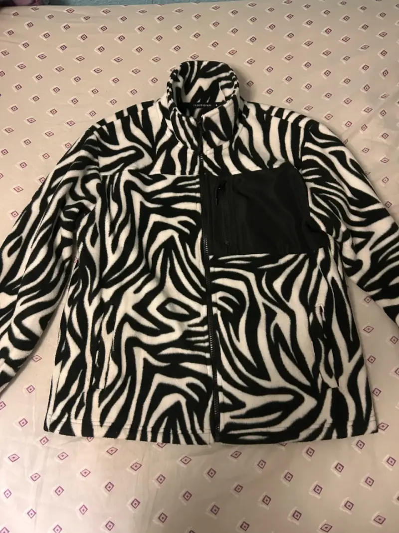 Chaqueta polar estampado cebra