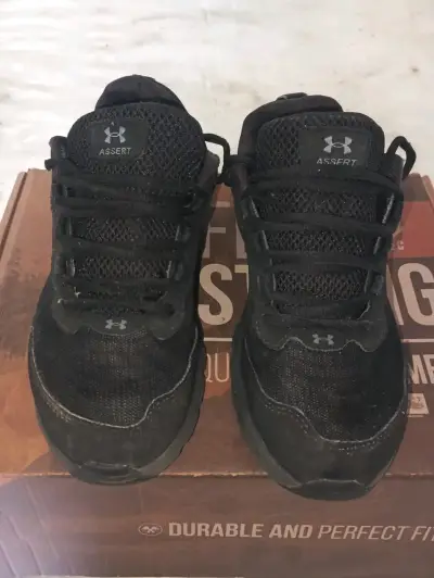 Zapatillas negras Under Armour - miniatura 2