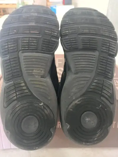 Zapatillas negras Under Armour - miniatura 3