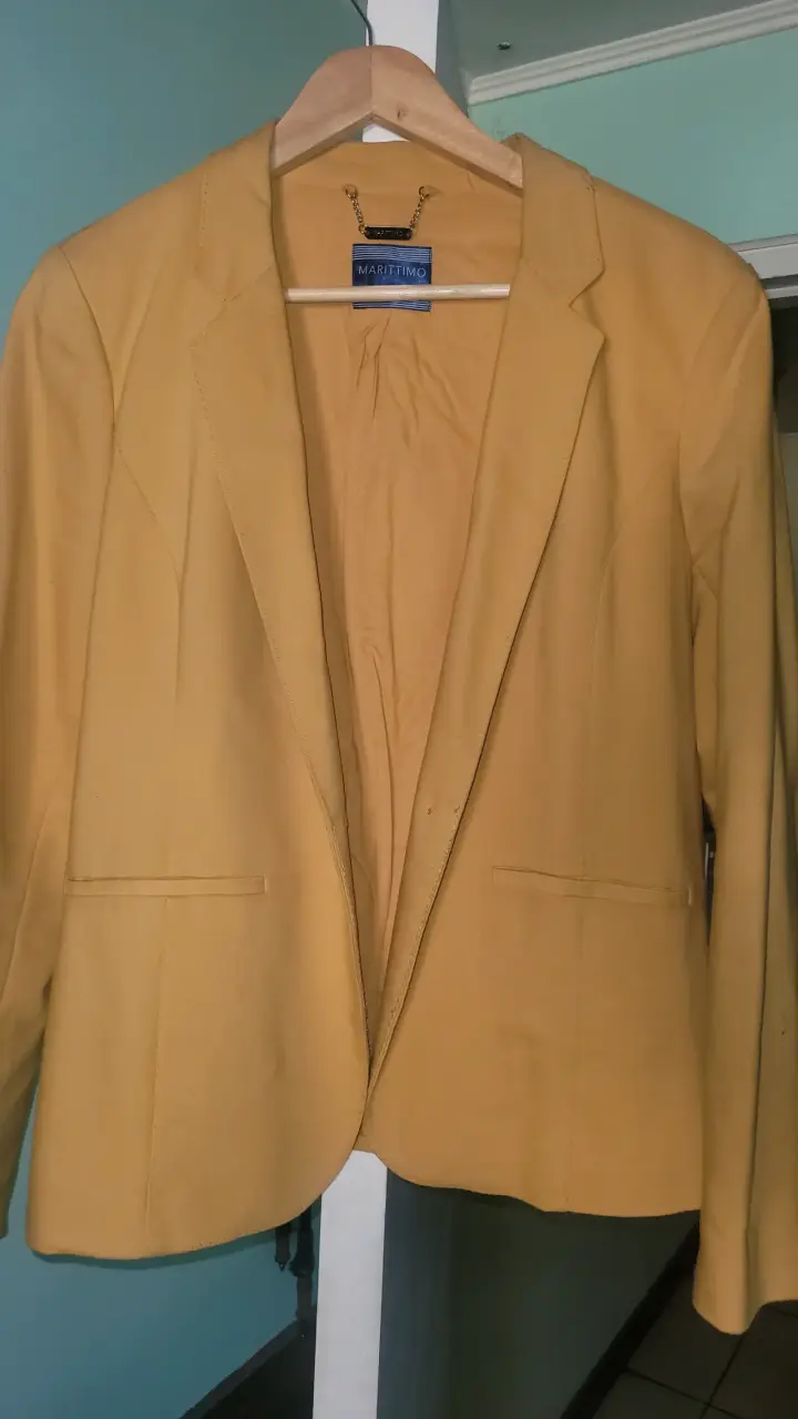 Blazer amarillo Marittimo - 1