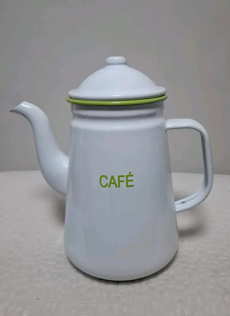 Tetera esmaltada para café