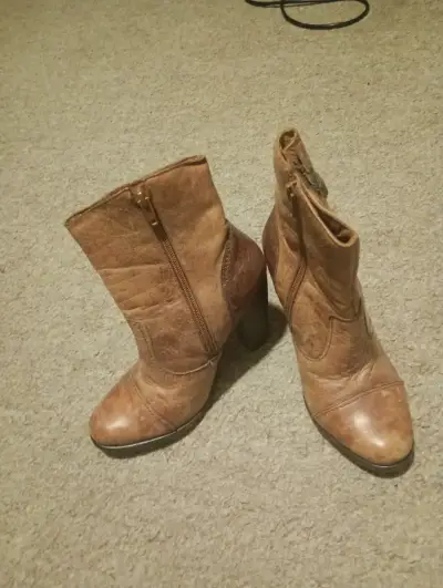 Botines de cuero marrón con tacón - miniatura 2