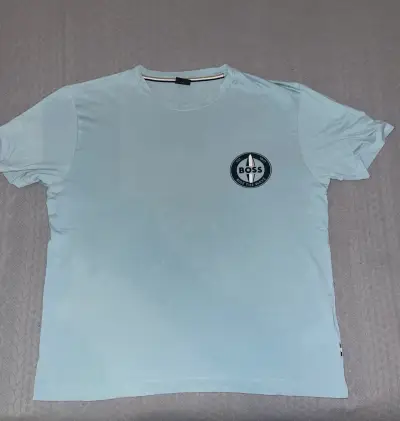 Polera Hugo Boss azul claro - miniatura 1