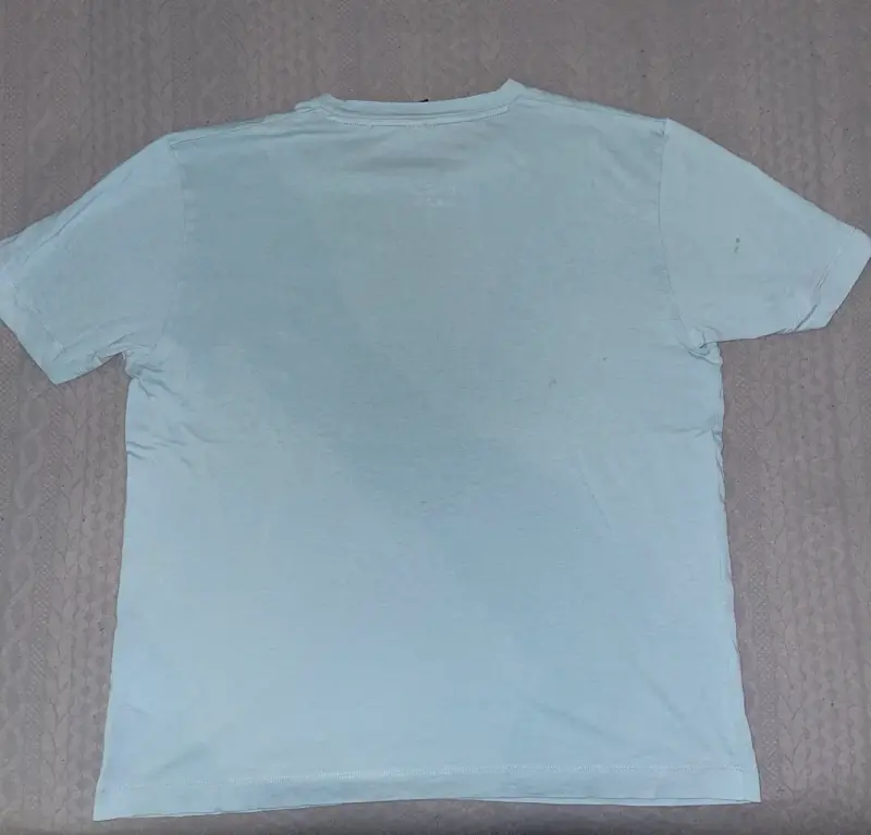 Polera Hugo Boss azul claro - 2