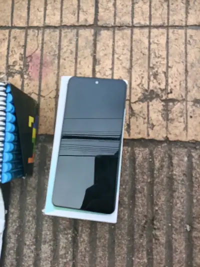 Smartphone POCO azul f3 - miniatura 2