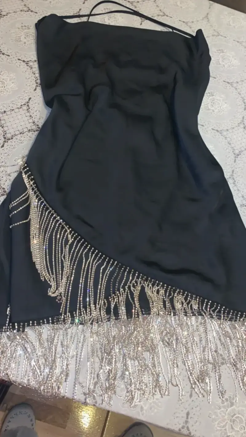 Vestido NUEVO H&M con flecos brillantes - 1