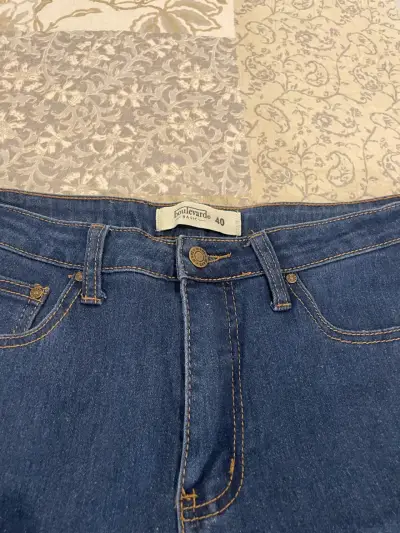 Jeans azul clásico - miniatura 2