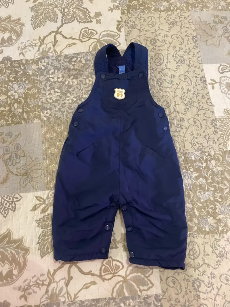 Pantalón jardinera azul bebé