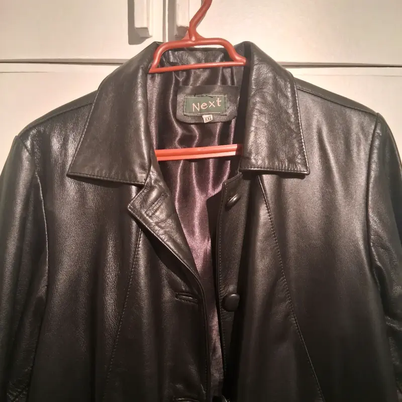 Abrigo de cuero negro Next - 5