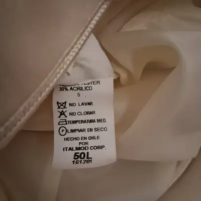 Abrigo beige con detalles encaje - miniatura 3