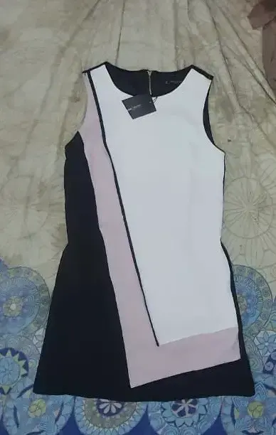 Vestido sin mangas bicolor