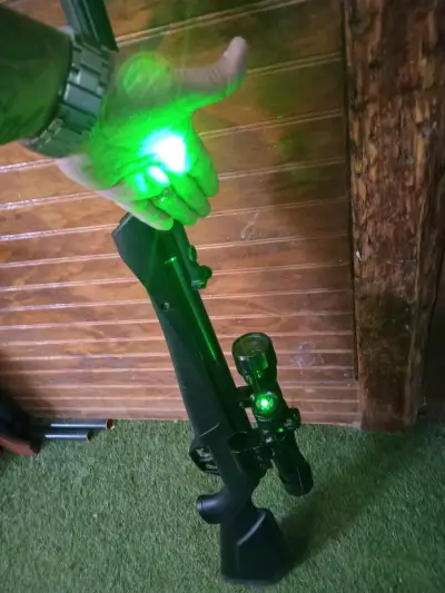 Carabina rifle marca crosman  con mira telescópica - miniatura 3