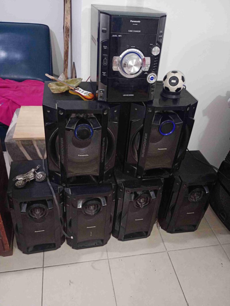 Sistema de sonido Panasonic 6 parlantes - 4