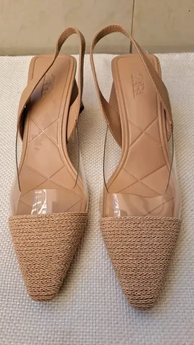 Tacones beige estilo Zara - miniatura 1