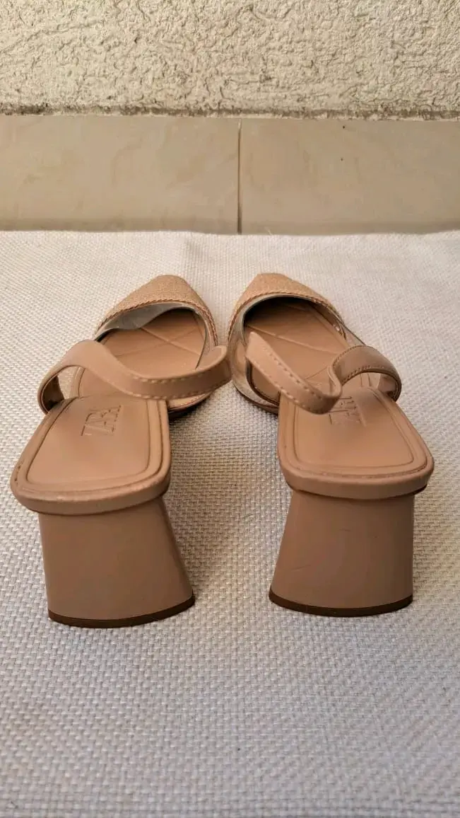 Tacones beige estilo Zara - 5