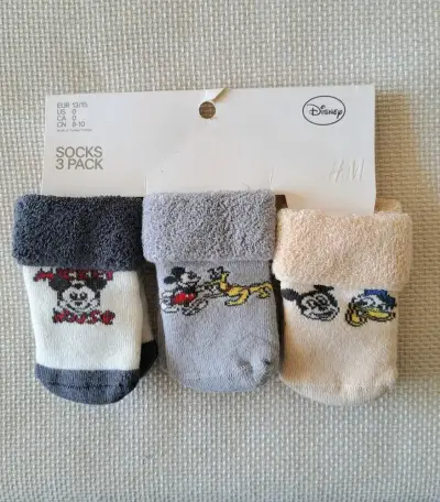 Pijamas bebé estampados nuevos +Calcetines - miniatura 5
