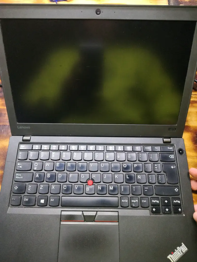 Laptop Lenovo ThinkPad en buen estado - 2
