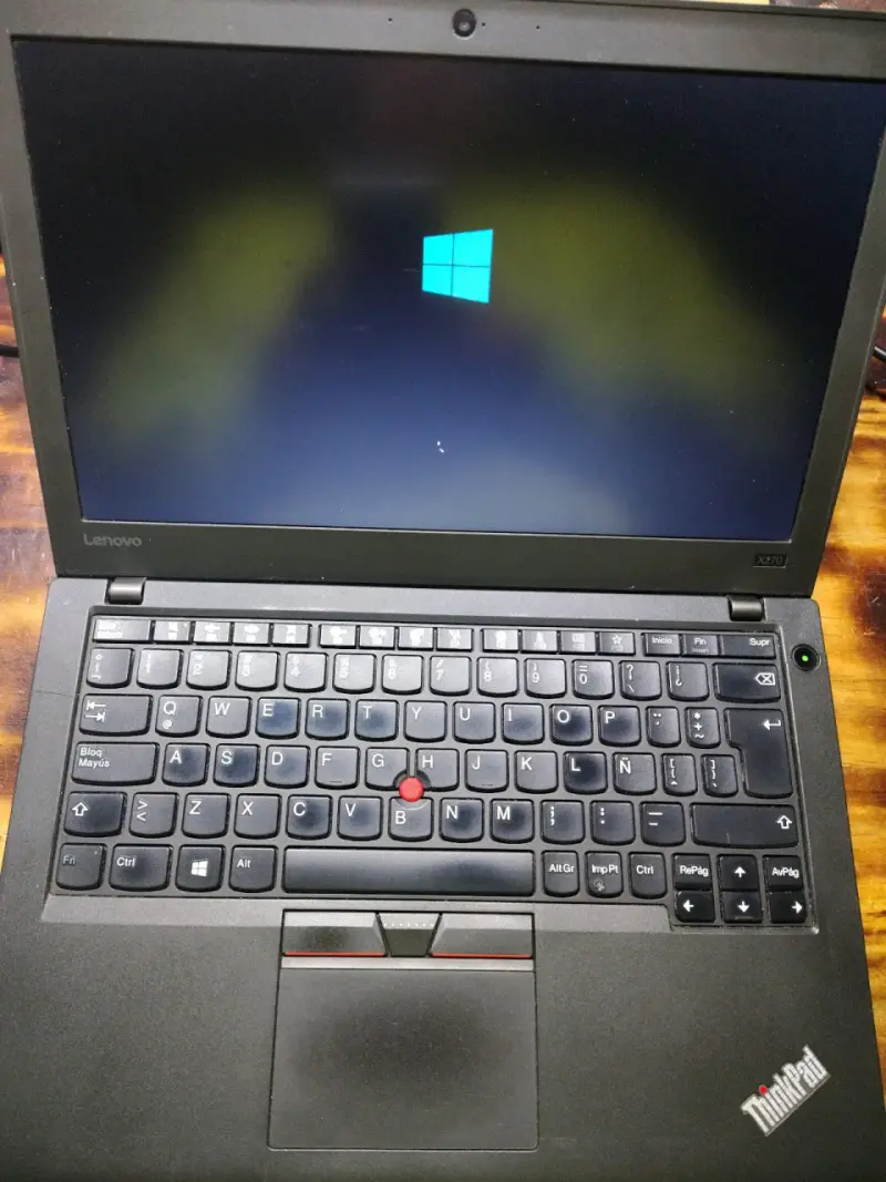 Laptop Lenovo ThinkPad en buen estado - 3