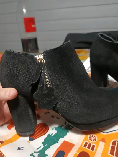 Botin negro - miniatura 1