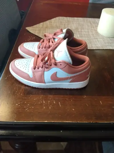 Zapatillas Air Jordan Low rosadas - miniatura 5