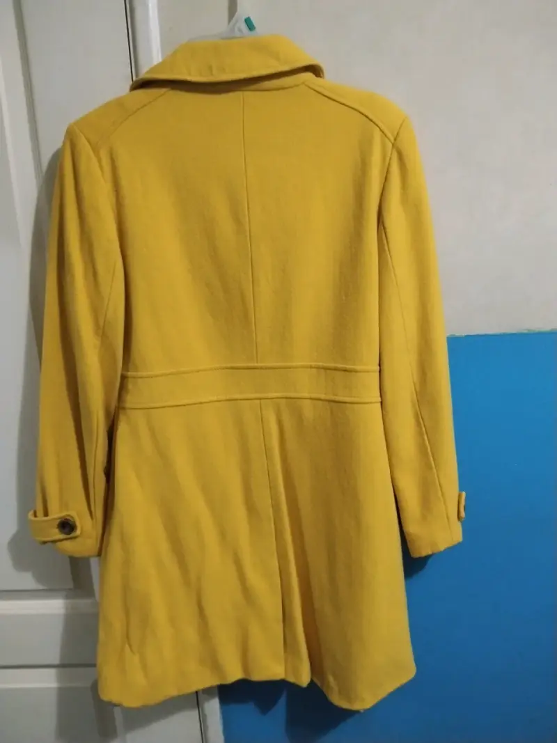 Abrigo amarillo Old Navy - 3
