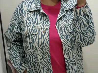 Chaqueta de mezclilla estampada - miniatura 1