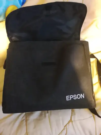 Proyector Epson con control remoto - miniatura 2