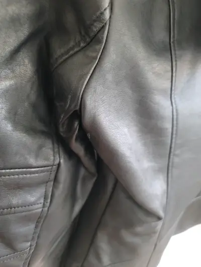Chaqueta biker marca Guess - miniatura 3