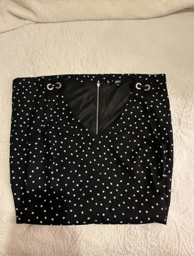 Vestido negro con lunares - miniatura 3