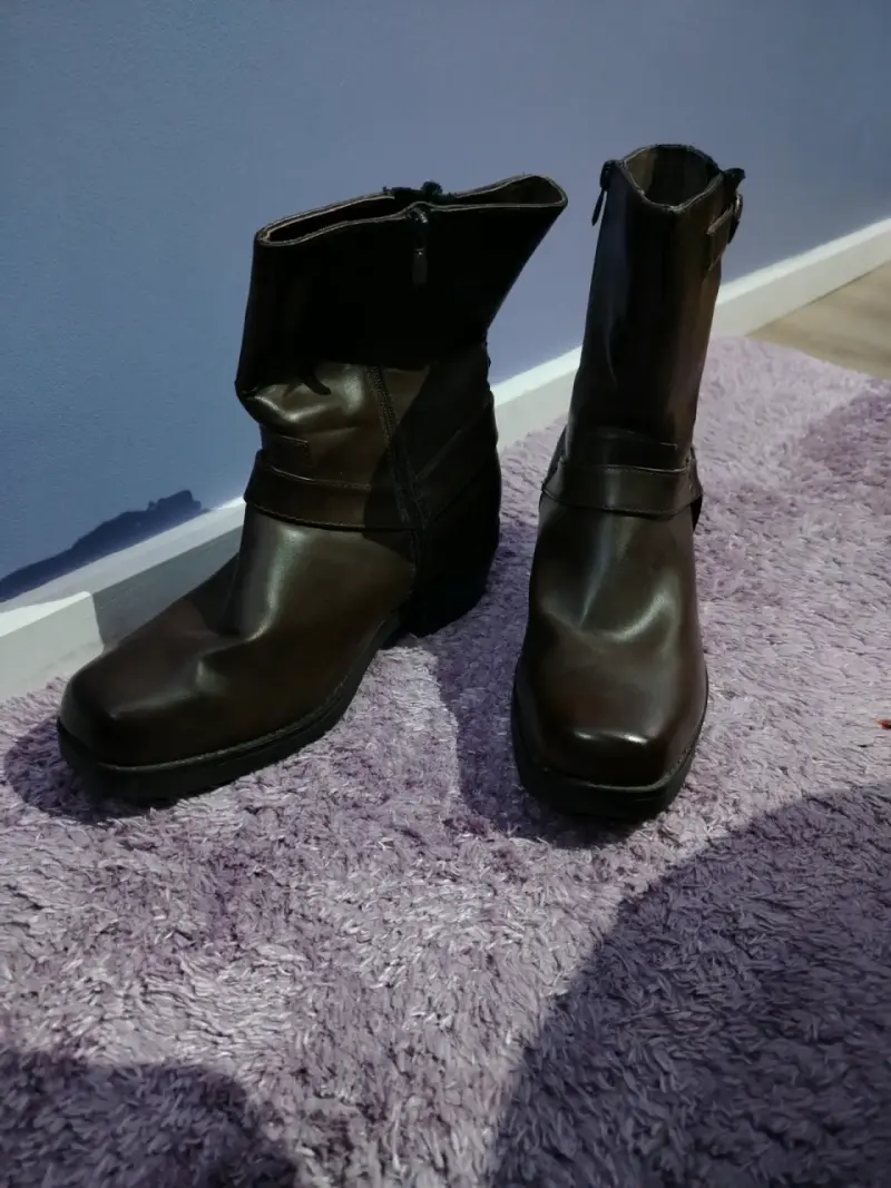 Botas de hombre café talla 41 - 2