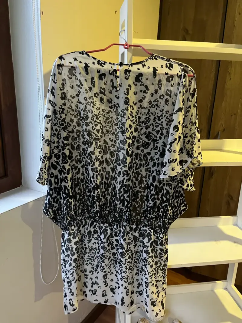 Vestido estampado leopardo blanco y negro