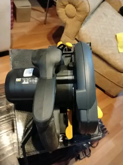 Sierra circular CAT 1400W - miniatura 4
