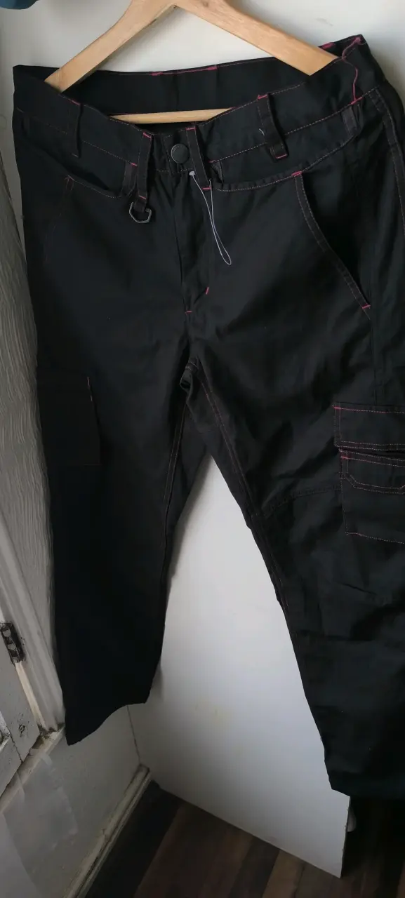 Pantalon cargo negro - 1