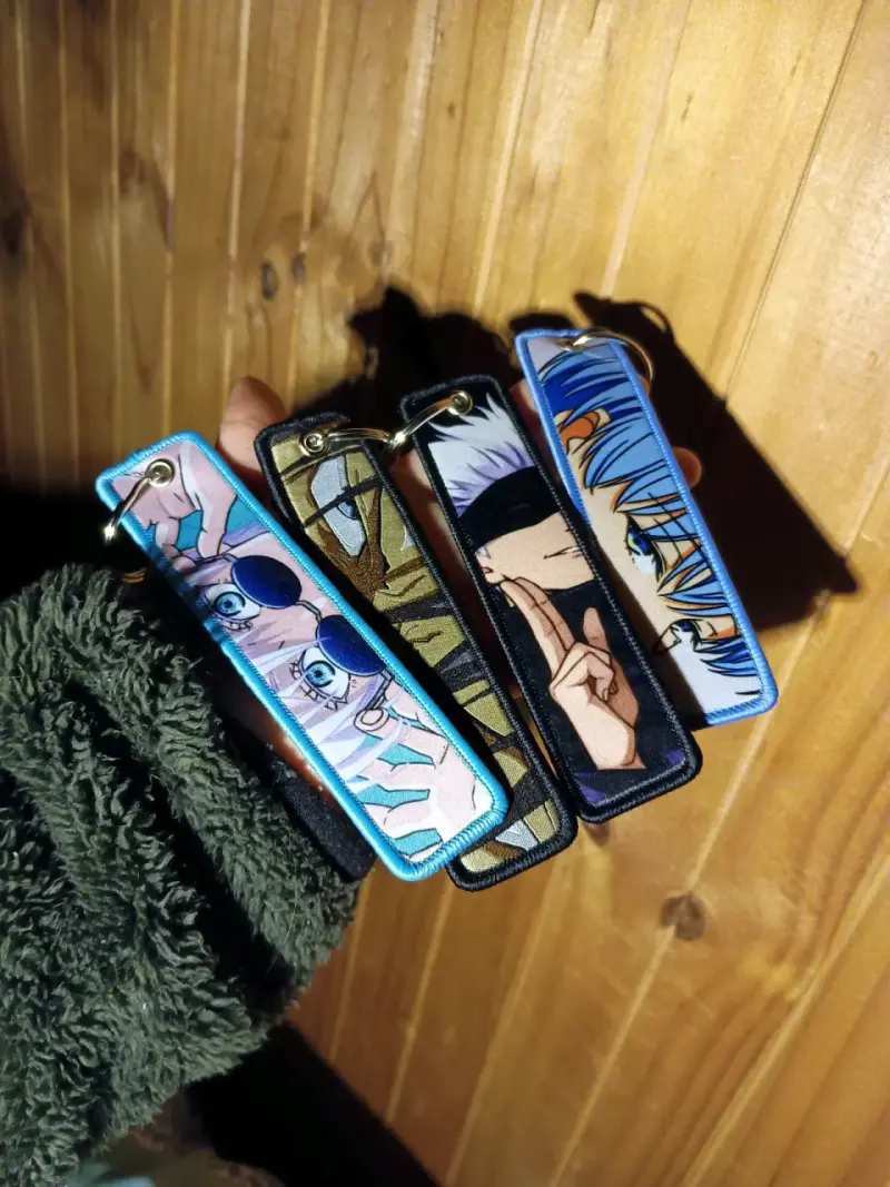 Llaveros bordados de anime - 1