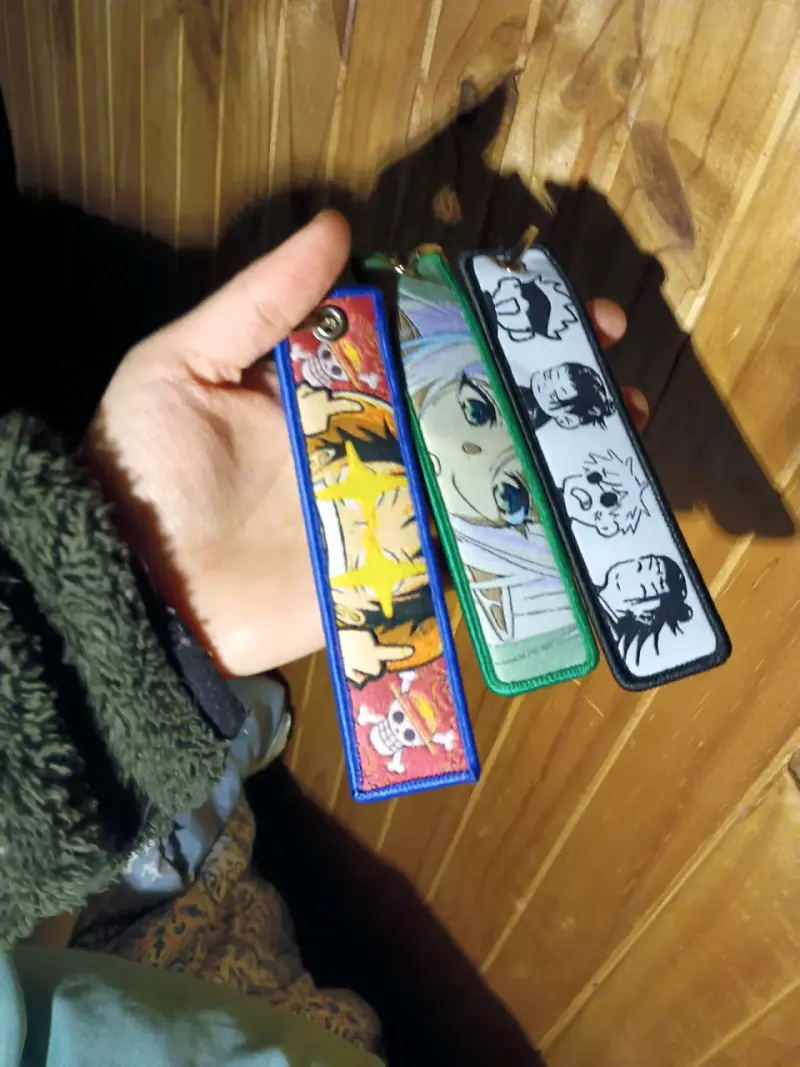 Llaveros bordados de anime - 3
