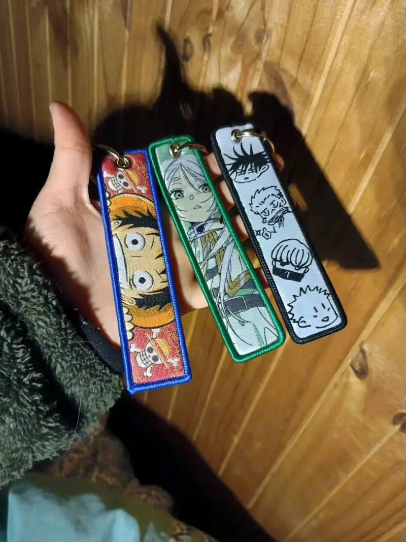 Llaveros bordados de anime - 4