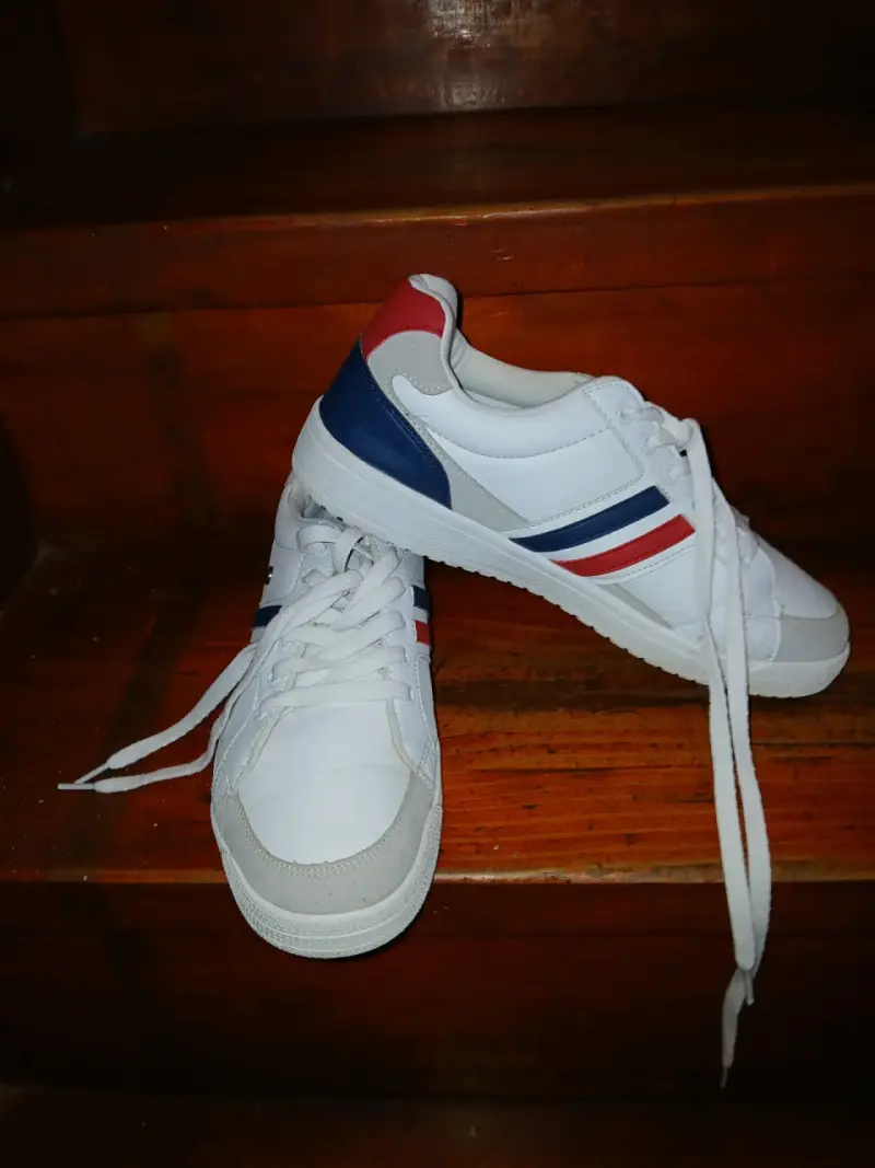 Zapatillas deportivas blancas