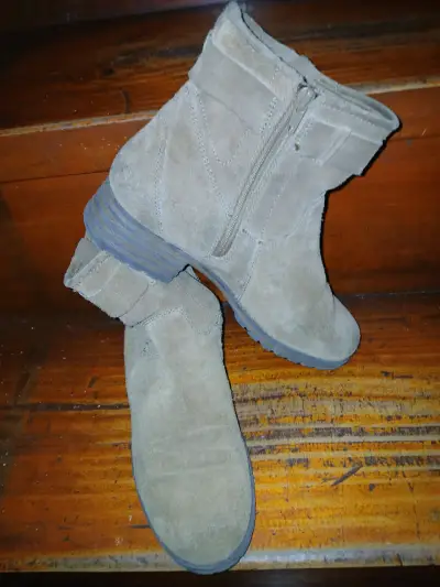 Botines de gamuza beige - miniatura 1