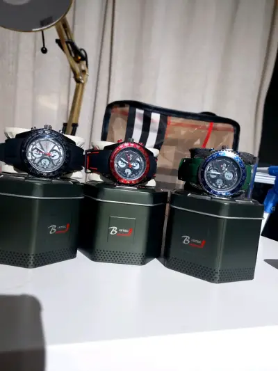 Relojes deportivos coloridos bistec - miniatura 1