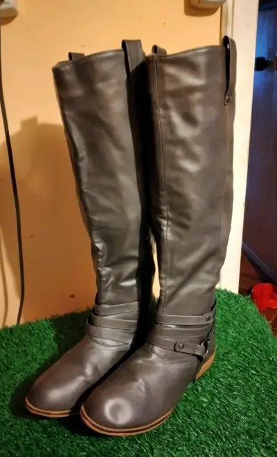 Botas negras de cuerino altas - miniatura 2