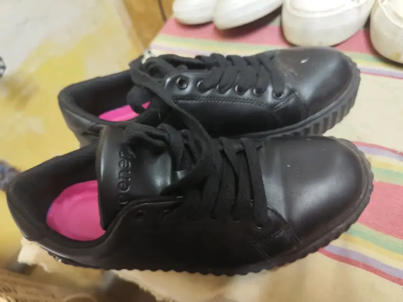 Zapatillas negras casuales - 4