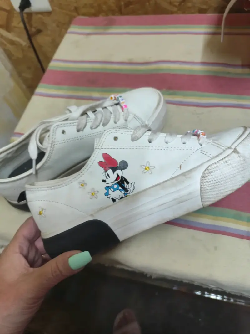 Zapatillas blancas con dibujo - 3